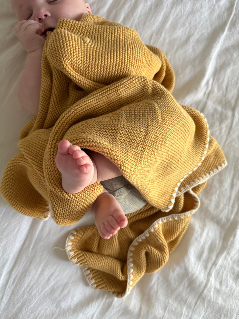 Pre-order Golden Shine ✨☀️ Knit Blanket